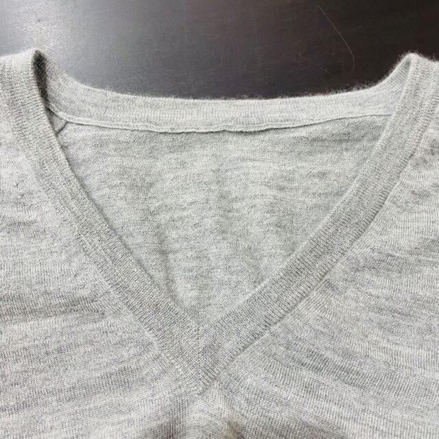 250428301