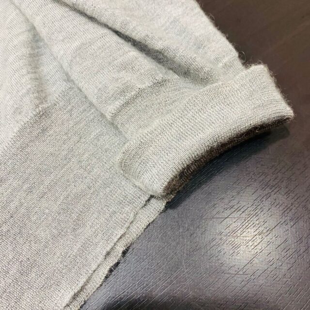 250428301
