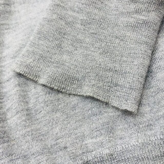 250428301