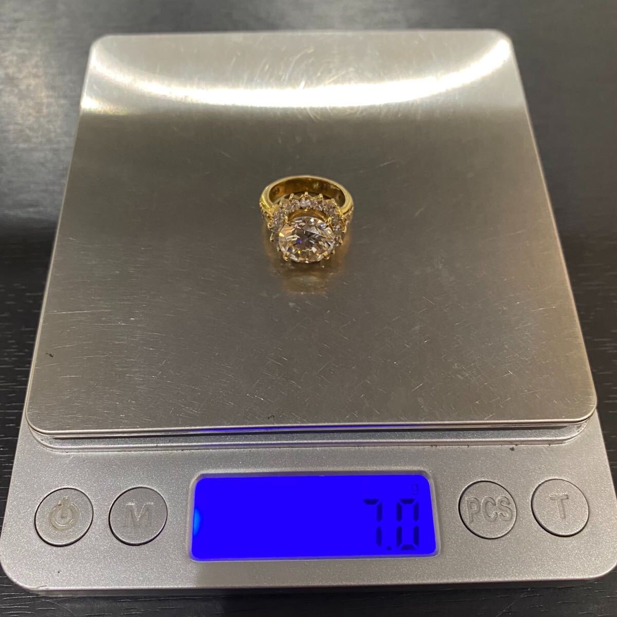 261006501