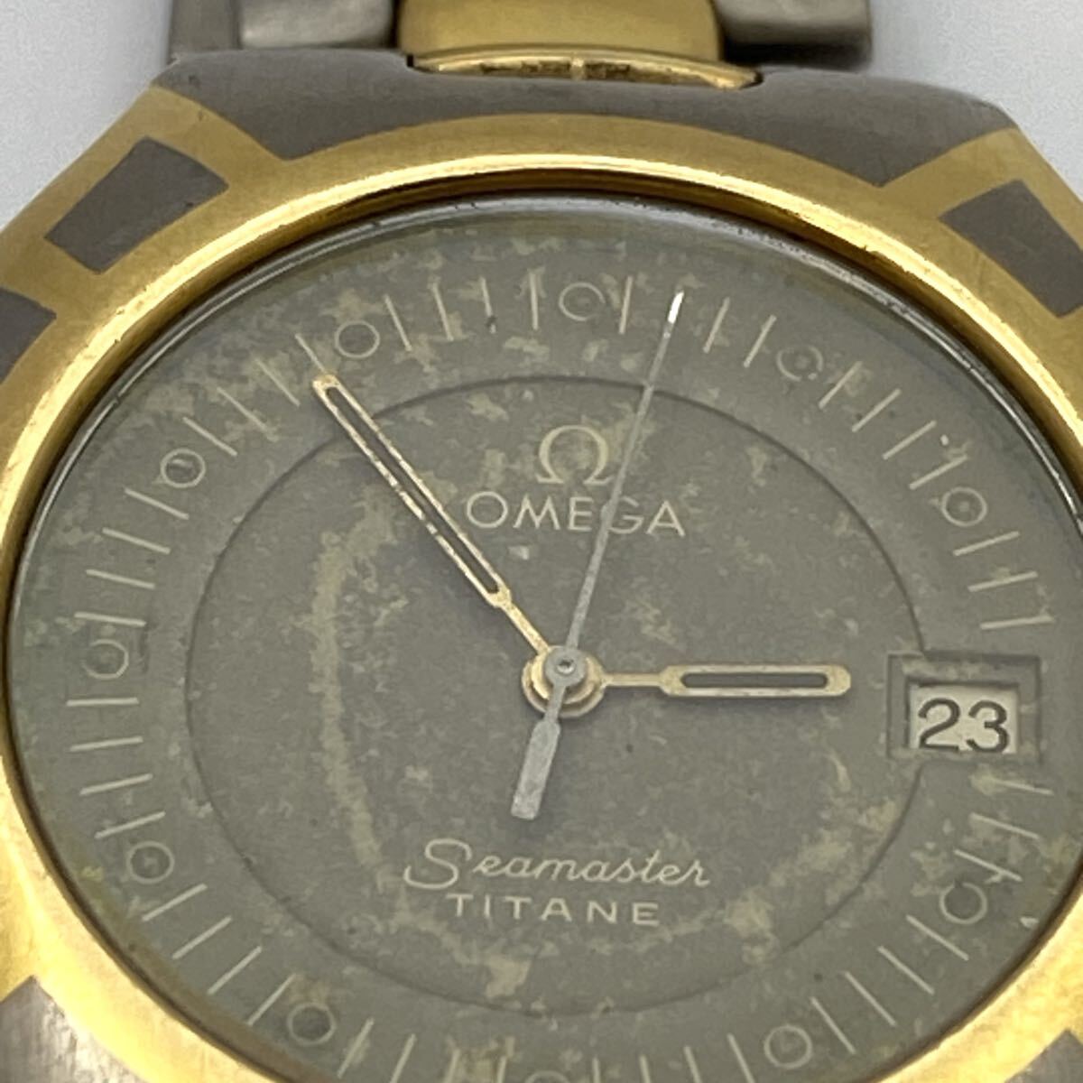 261023101